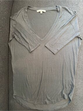 Express One Eleven V Neck 3/4 Length Sleeve Long Sleeve